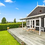 Springfield Rise Lodge - Rotorua Holiday Home