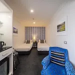 Black Swan Lakeside Boutique Hotel