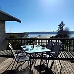 Lake Rotoiti Lakehouse Retreat