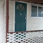 3 Bedroom Serviced House A, 9 Steeles Lane
