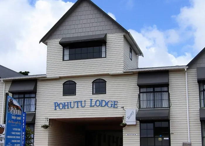 Pohutu Lodge Motel