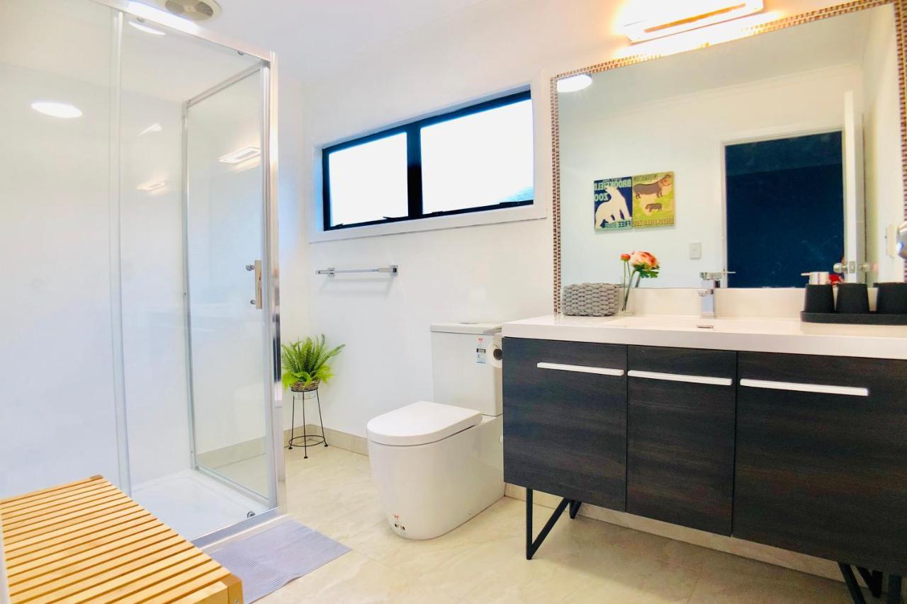 Villa Westminster Mountain View Manor-up To 25 Guests Rotorua