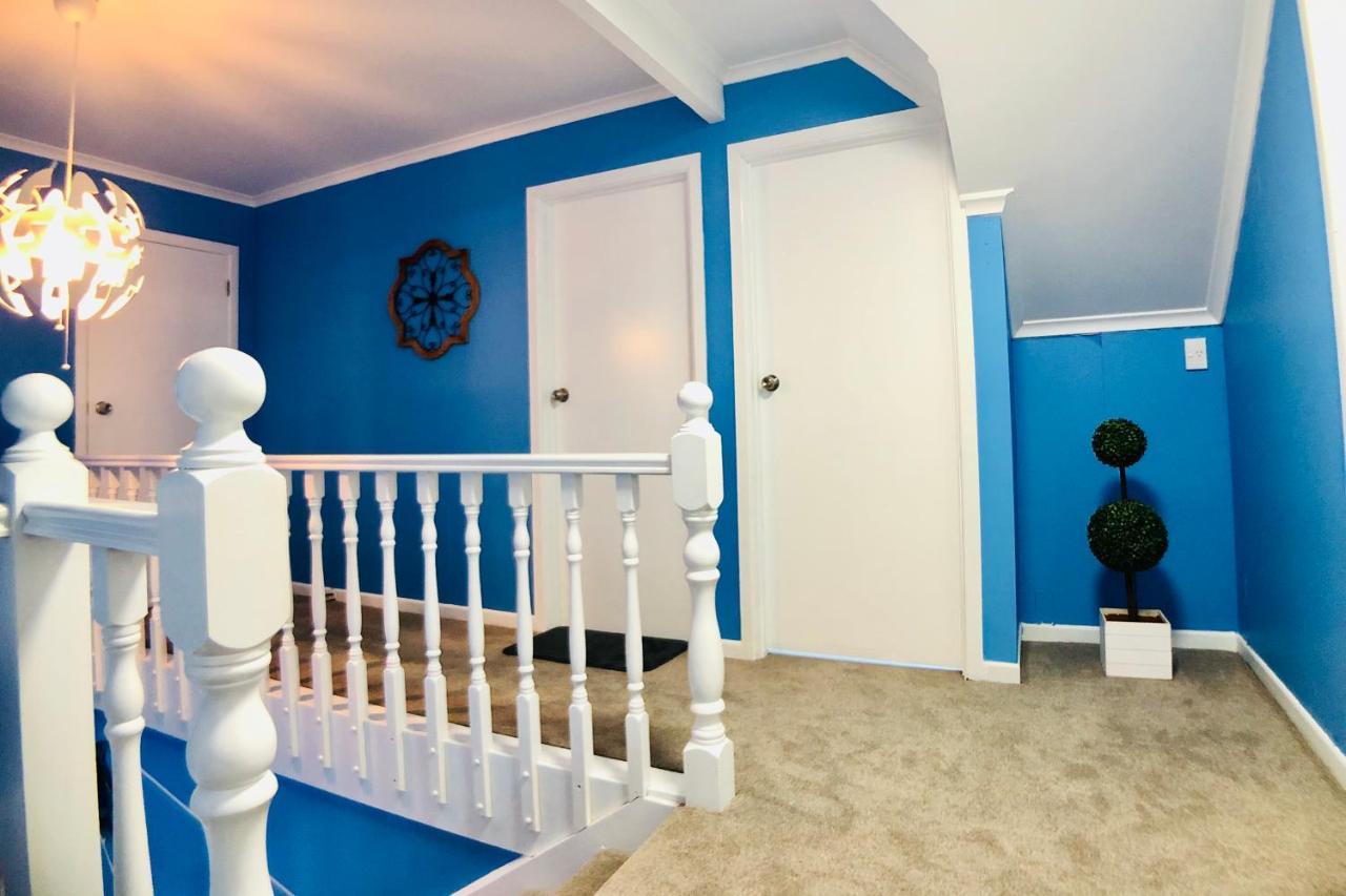 Villa Westminster Mountain View Manor-up To 25 Guests *