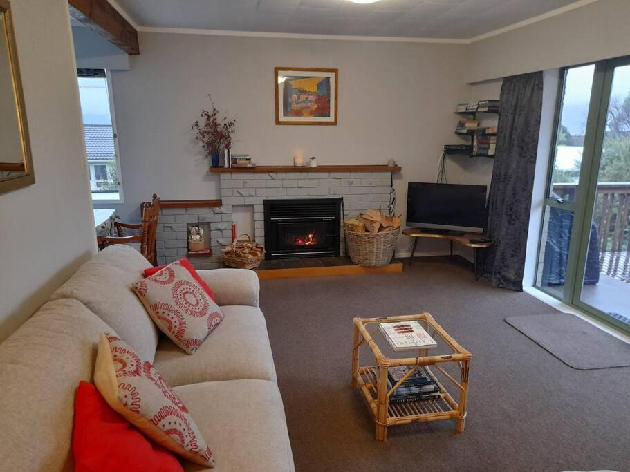 Rotoiti Lakehouse Retreat *