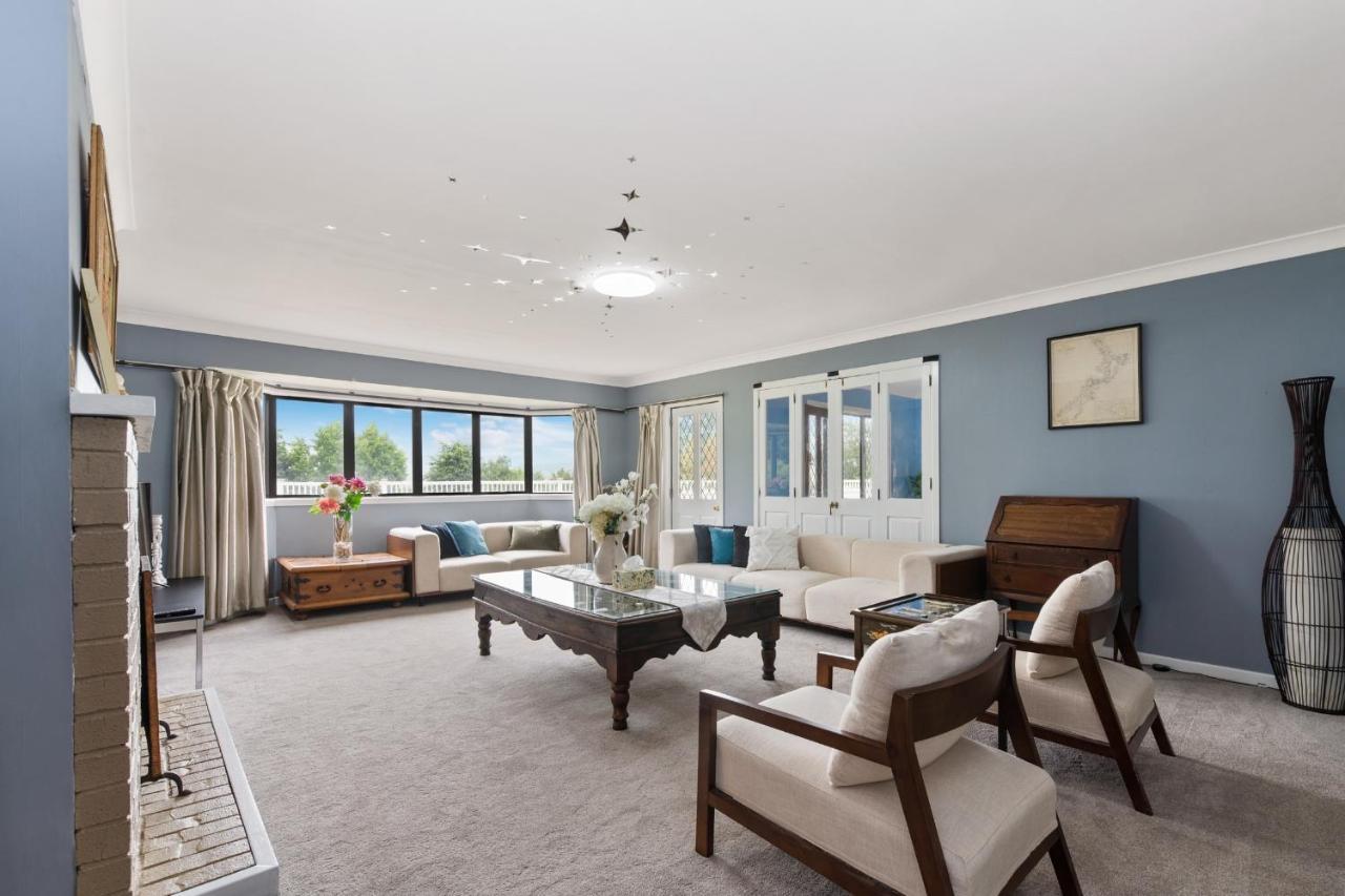 Skyline Mountain View Up To 16 People Villa