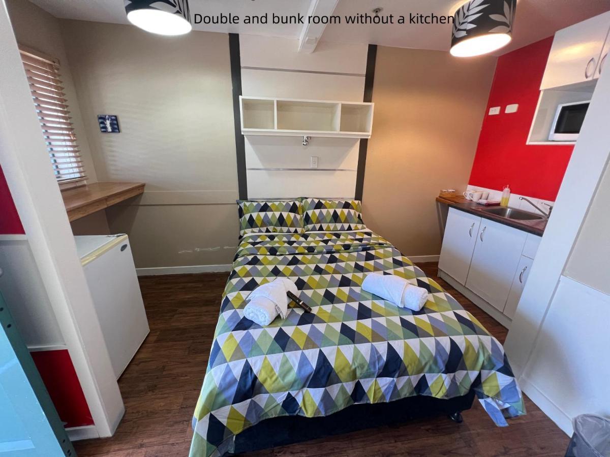 Astray Motel 3*