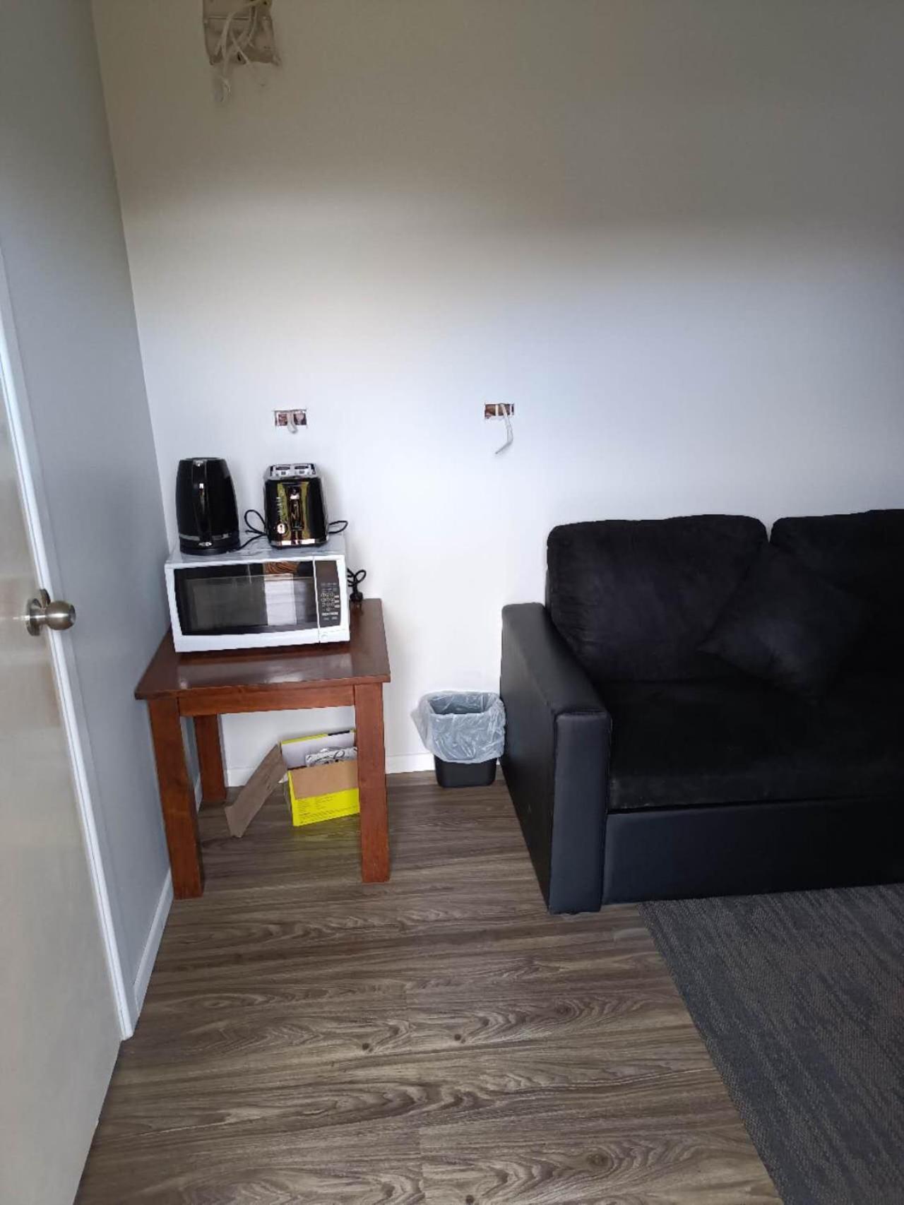 1-bedroom House B At 23 Mallard Drive Guest house *