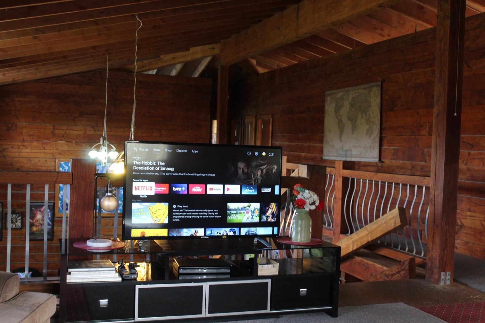 Hot Log Fire Up To 16 Guests Rotorua