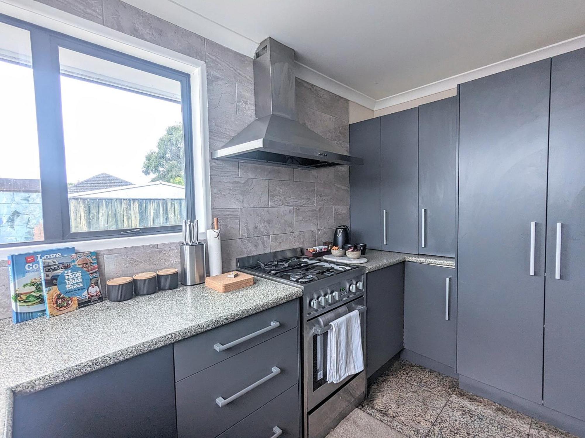 Holiday home Cosy 4br, Minutes To Center And Redwood Rotorua