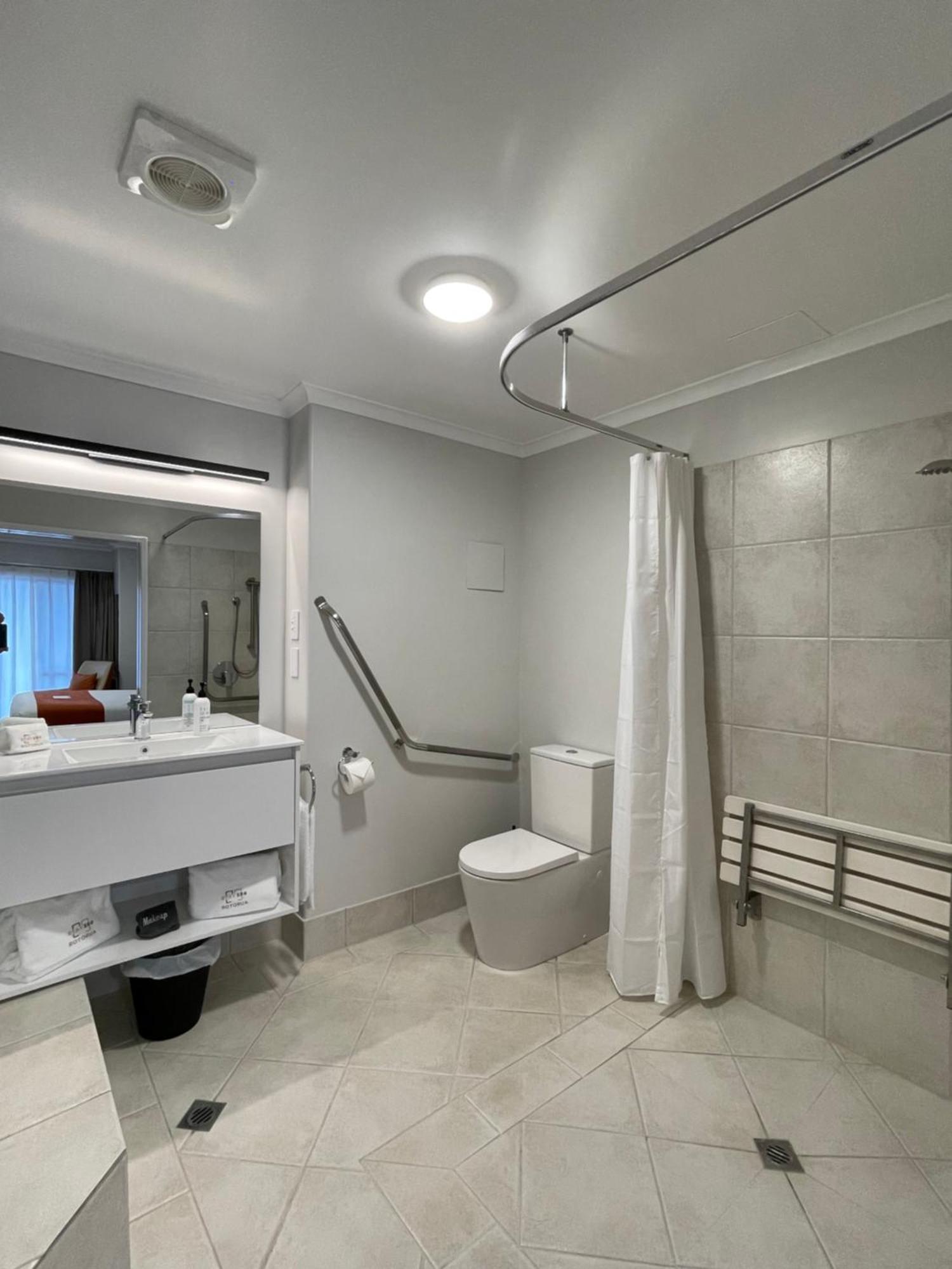 Motel 284 - Refurbished Modern
