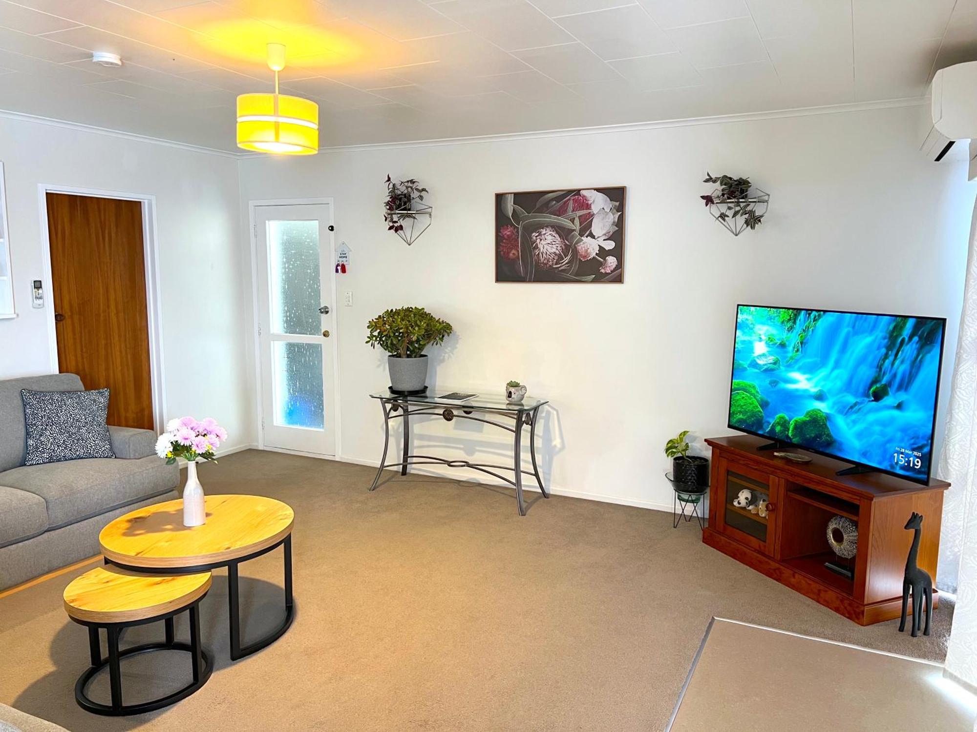 - Prime Location - With Garden Rotorua