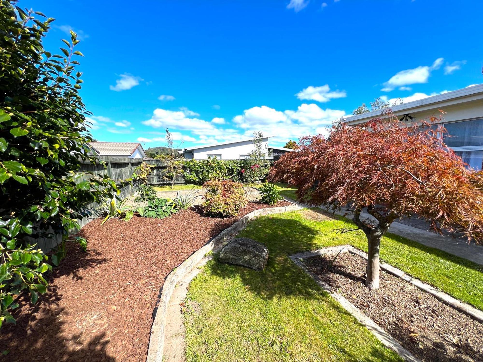 - Prime Location - With Garden *