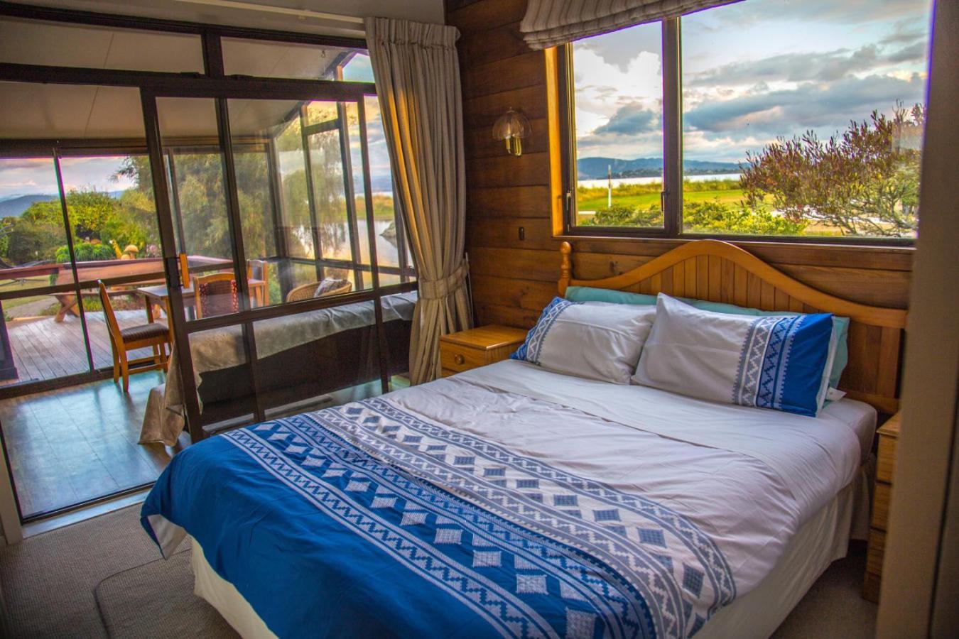 Arnold Lakeside Holiday home *