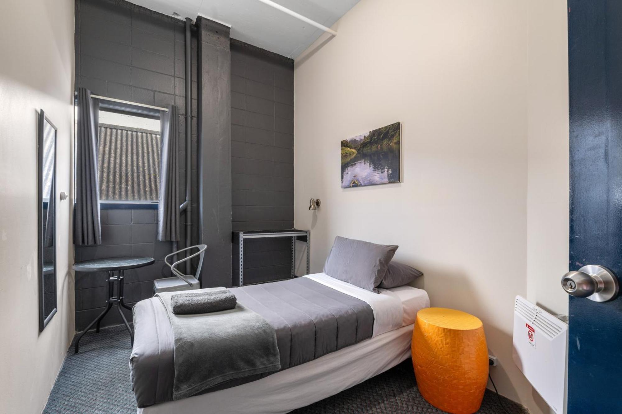 Hostel Rock Solid Backpackers Rotorua