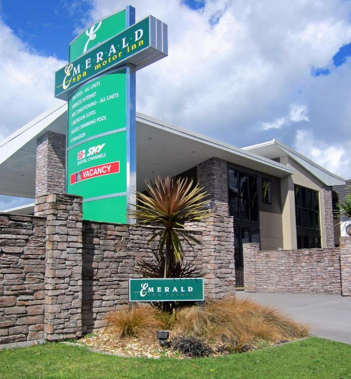 284 - Refurbished Modern Rotorua