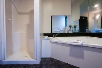 Pohutu 3* Rotorua