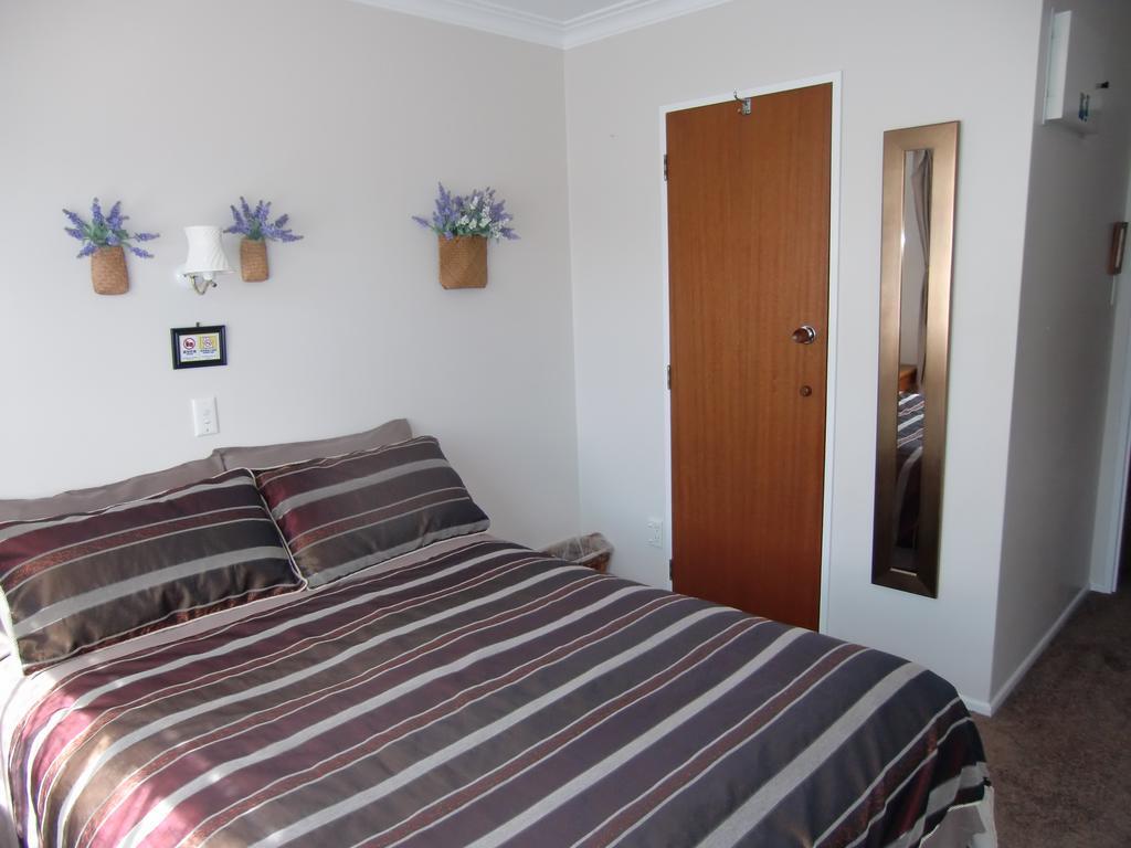Bed & Breakfast Nz Hot Spring Kiwi