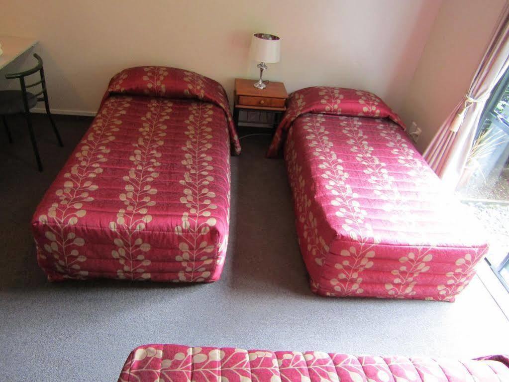 Pohutu 3* Rotorua