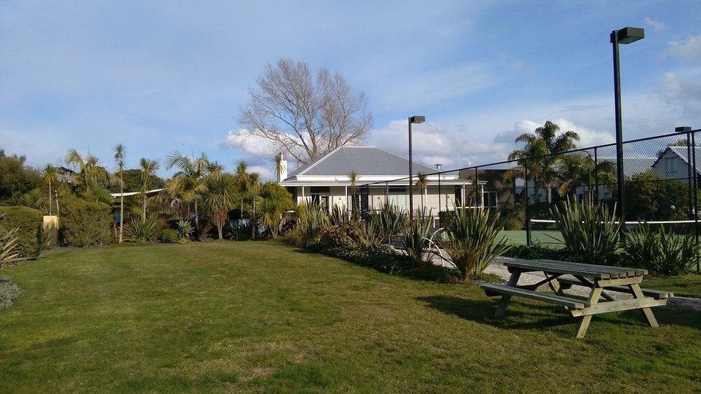 Ramada By Wyndham Marama Resort 4*