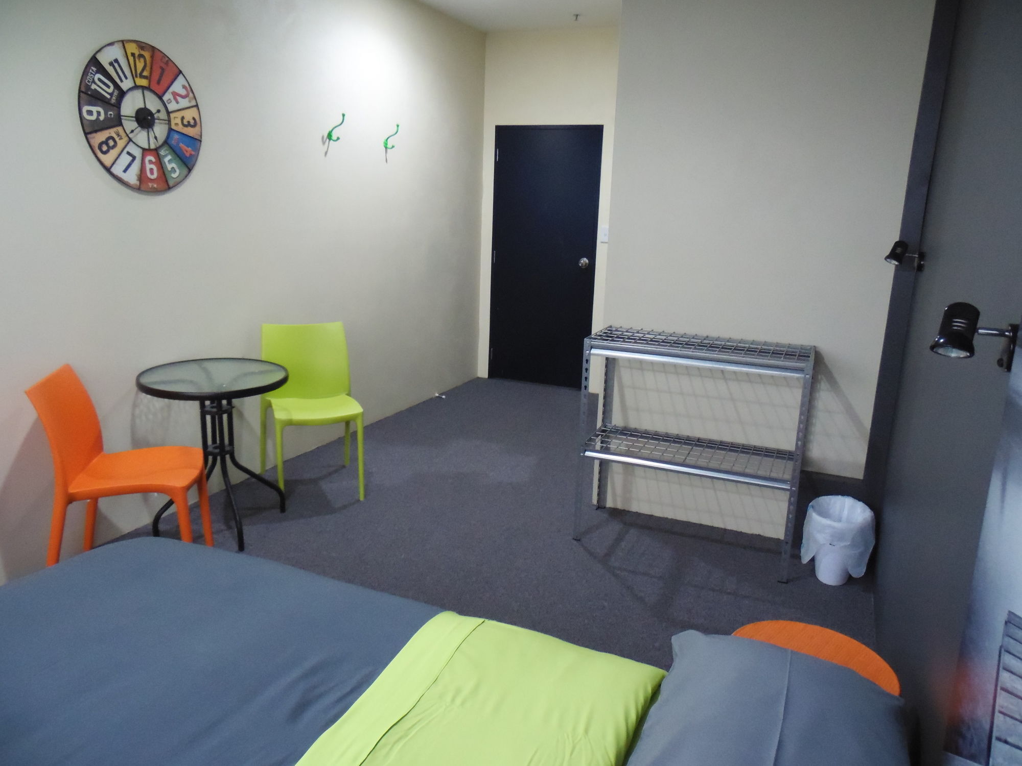 Rock Solid Backpackers Hostel *