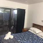 Gibson Court Motel