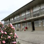 Pineland Motor Lodge