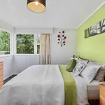 Lakeview Retreat