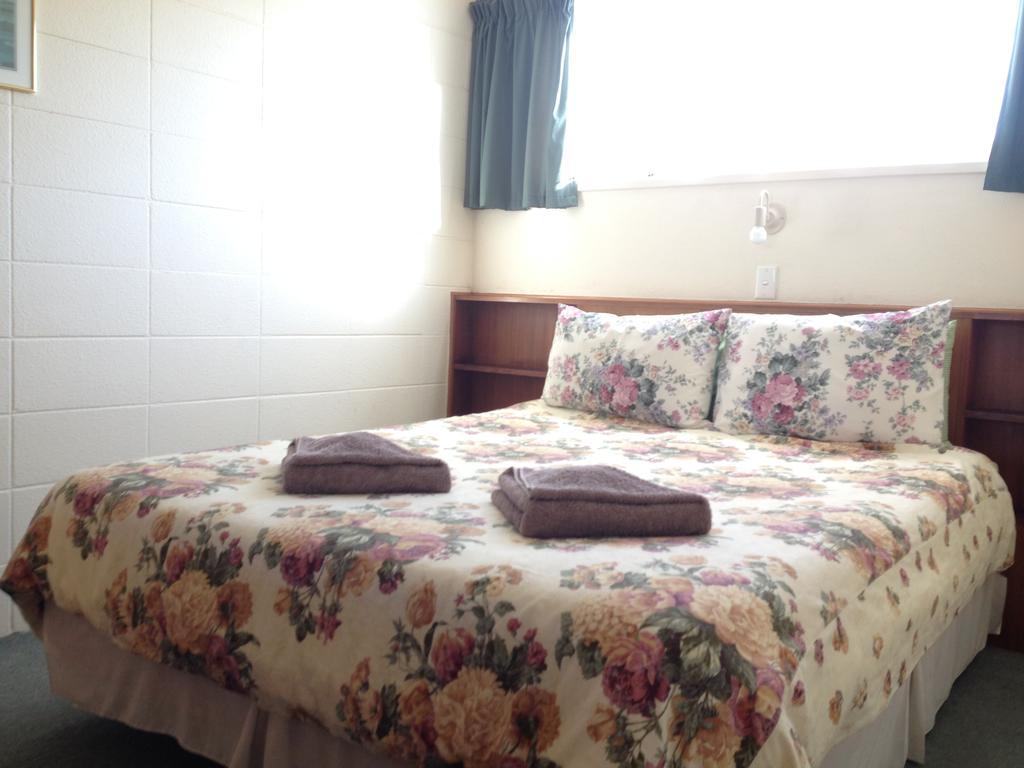 Pineland Motor Motel 3*