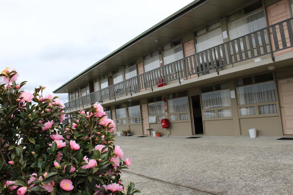 Pineland Motor Motel 3*