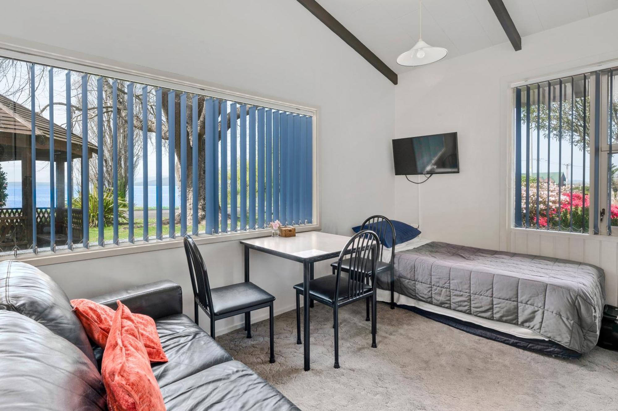 Jack & Di's Lakefront 3* Rotorua