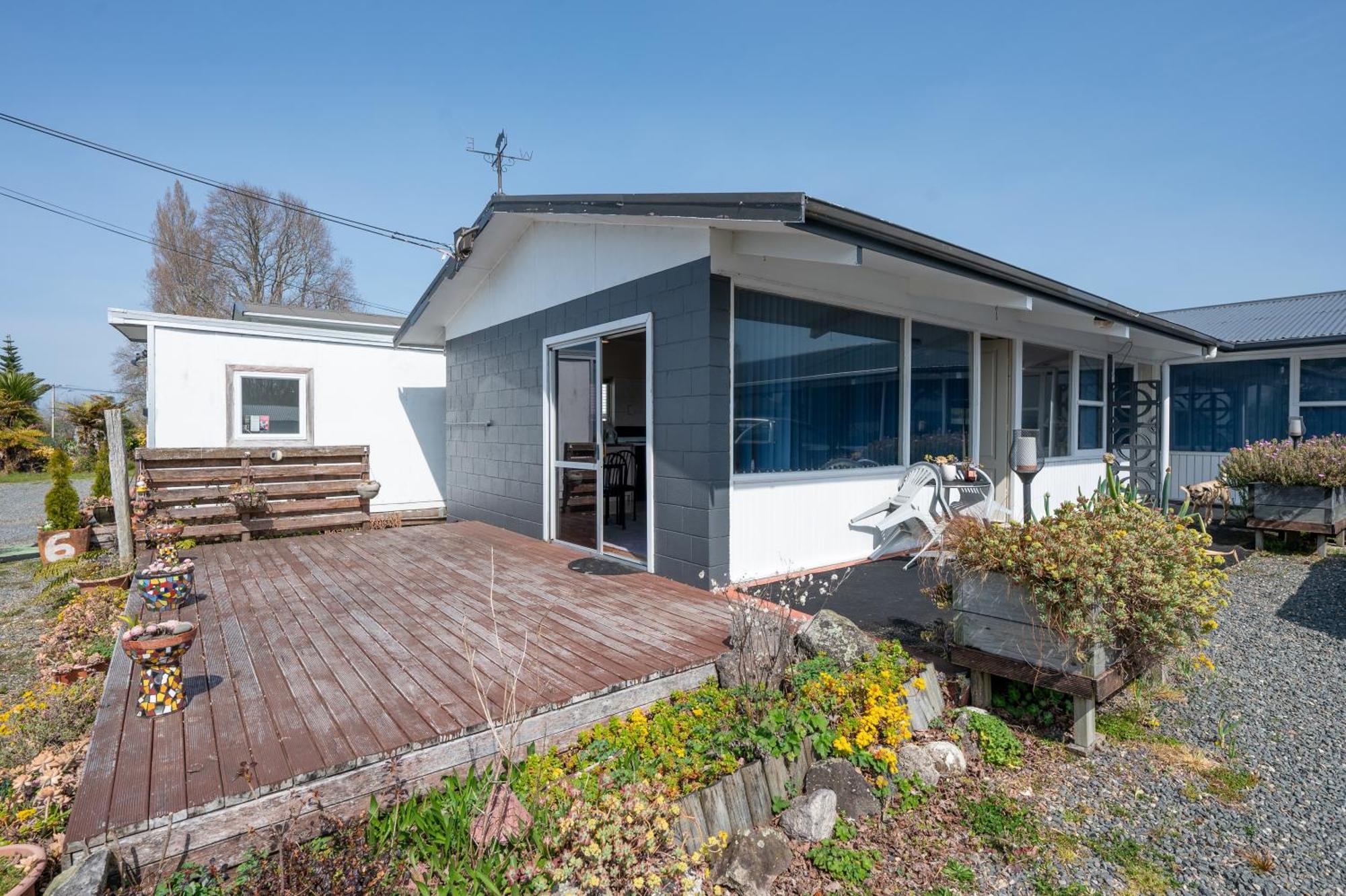 Jack & Di's Lakefront Motel Rotorua
