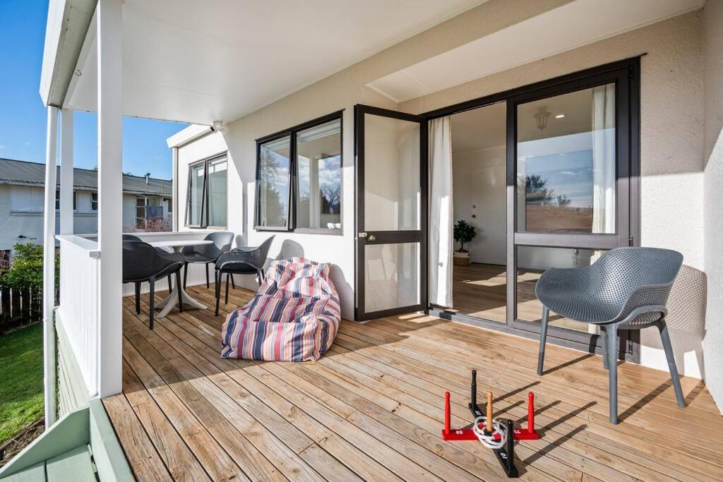 Holiday home Family Perfect, Winter Getaway, Secure Yard, Parking, Mountain Bikes, Arcade