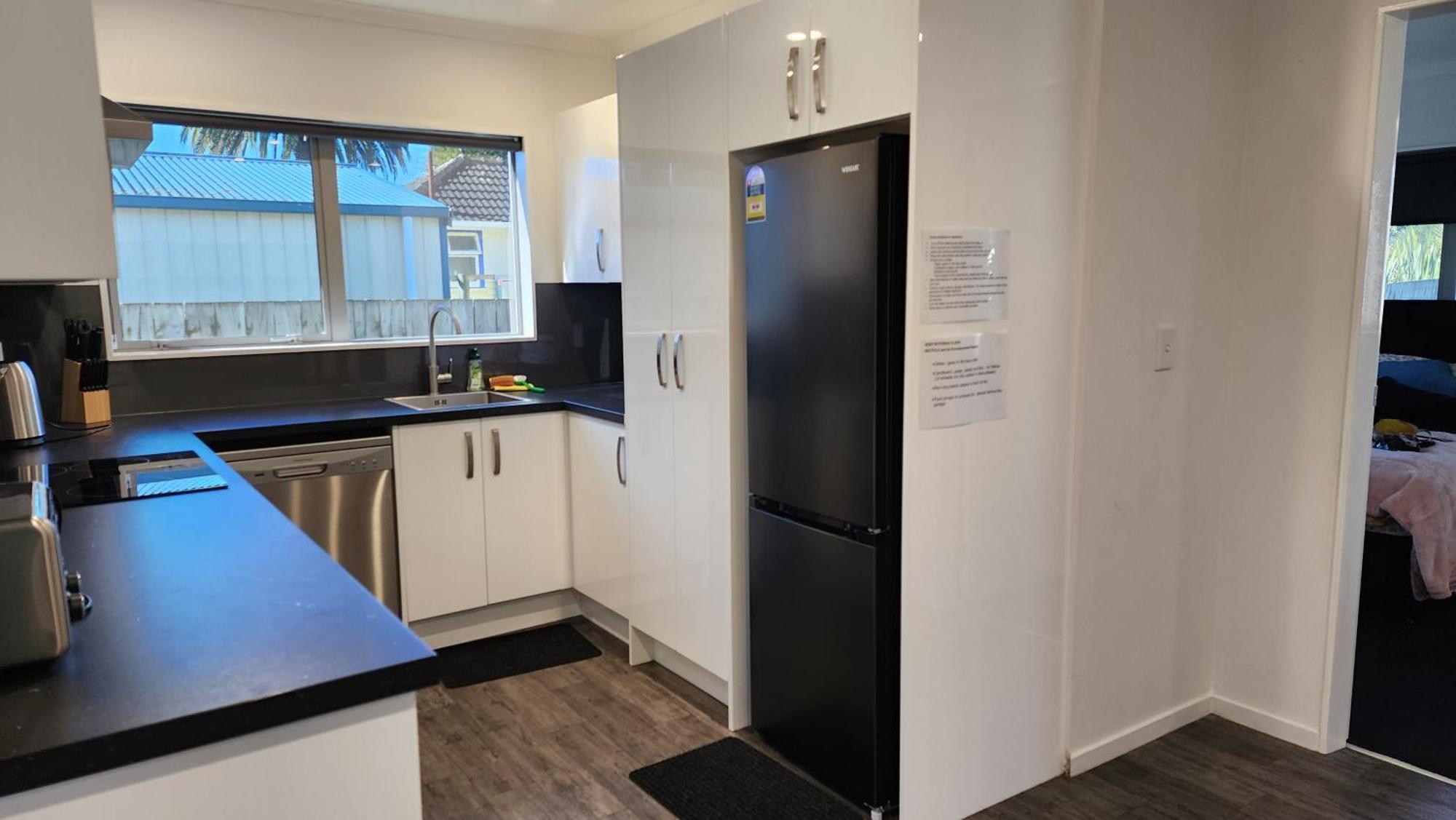 Oaktree Entire Home, Sleeps 8 To12 Holiday home *