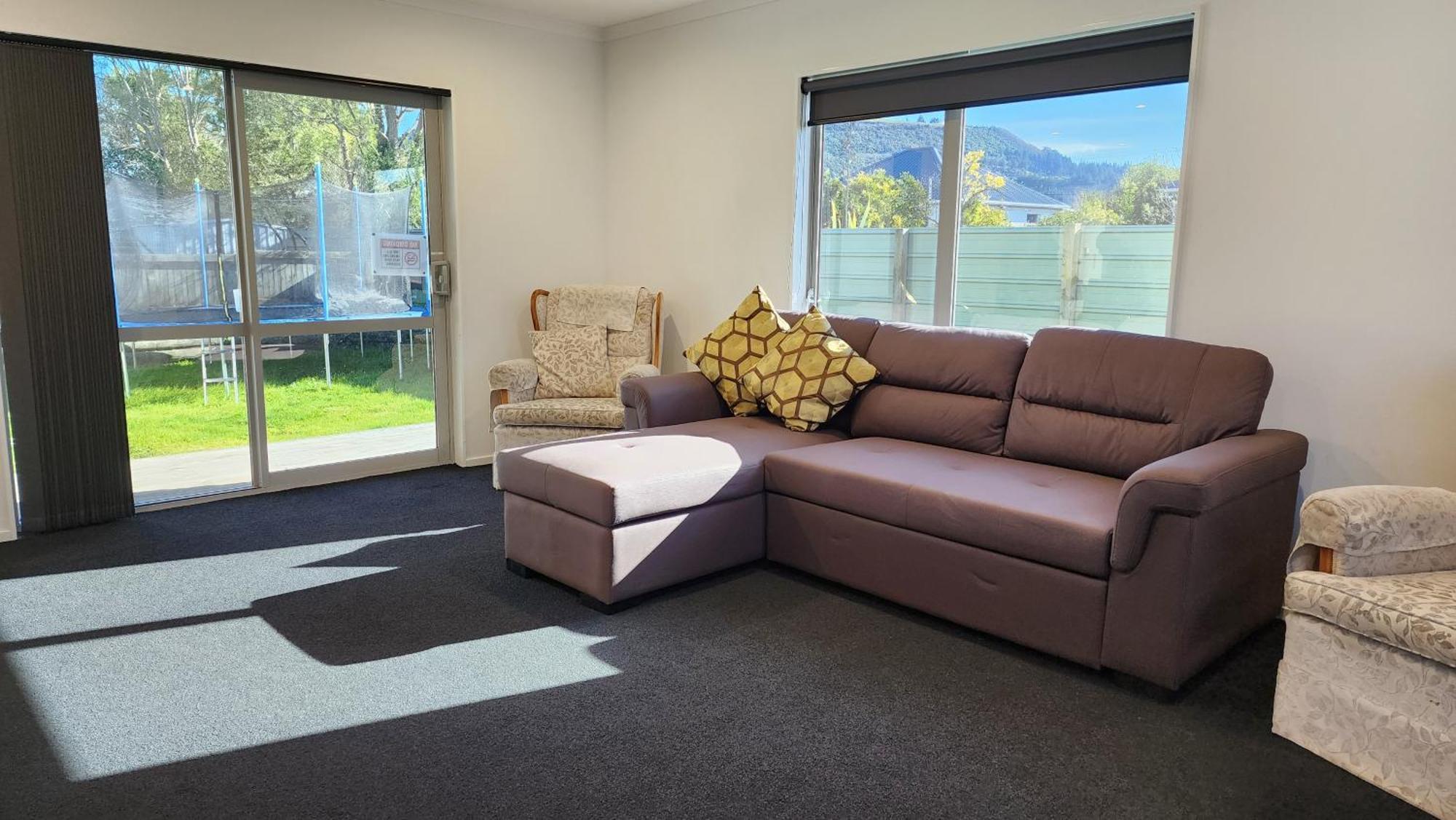Holiday home Oaktree Entire Home, Sleeps 8 To12 *