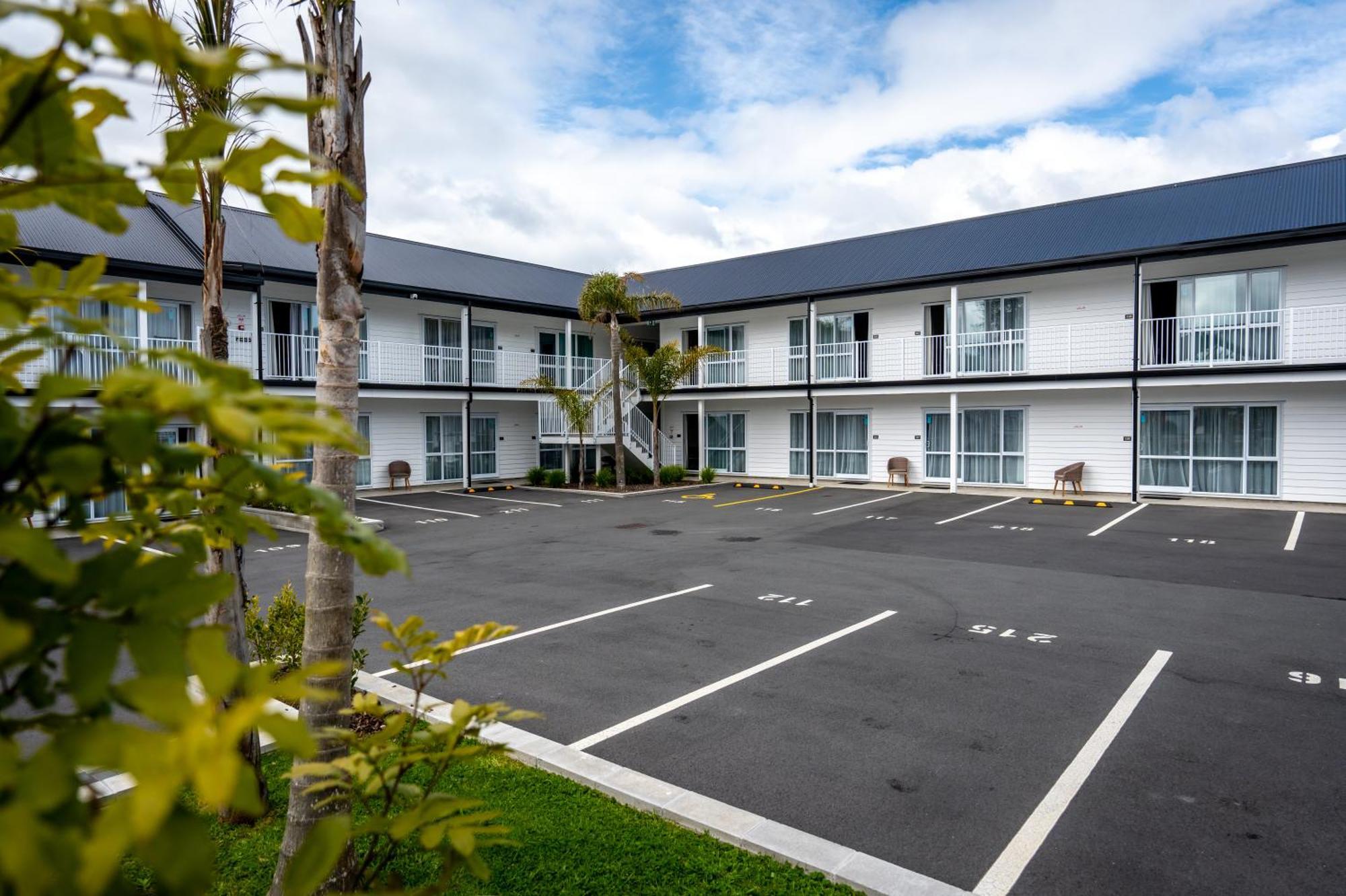 Newina Rotorua