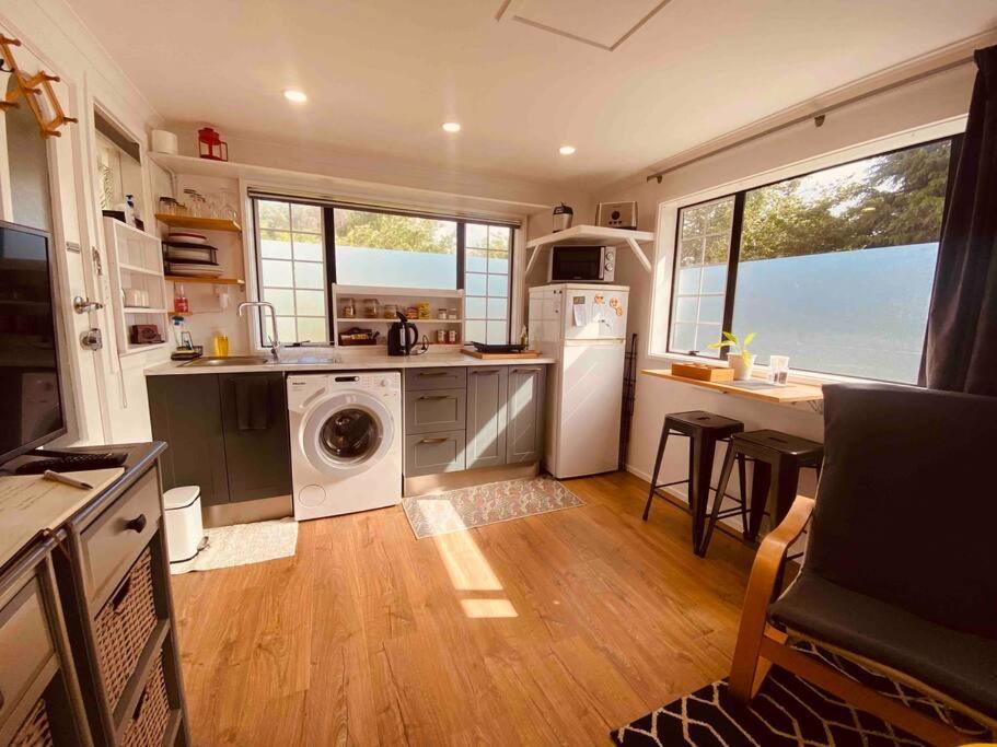Apartment Adorable Self Contained One Bedroom *