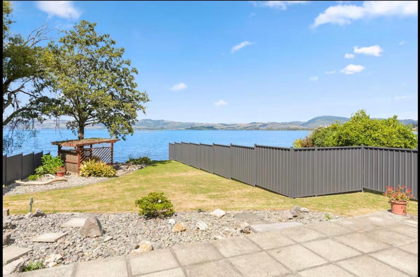 Fabulous Front House-private Access