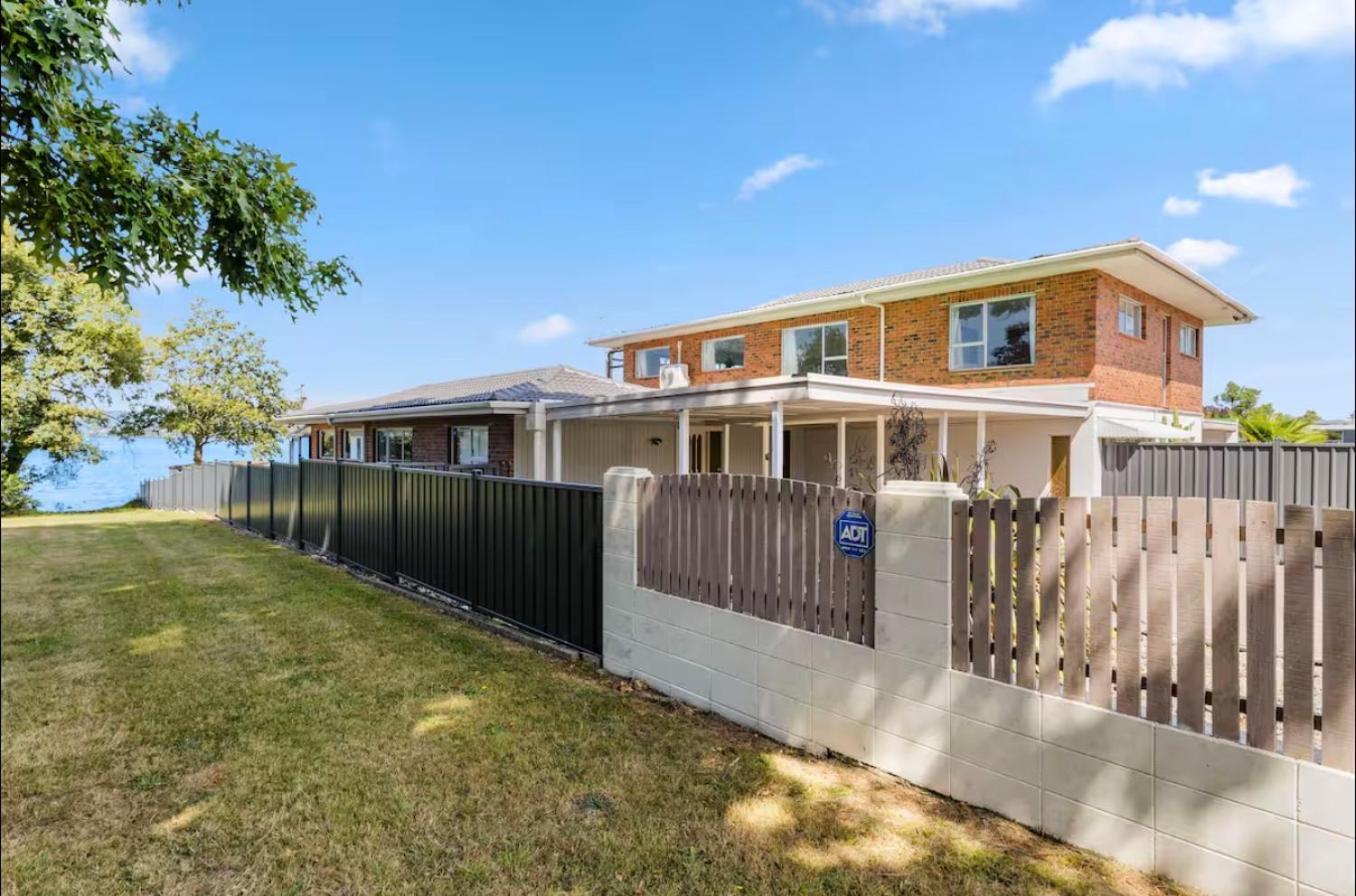 Fabulous Front House-private Access