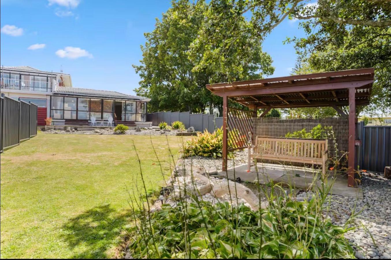 Holiday home Fabulous Front House-private Access
