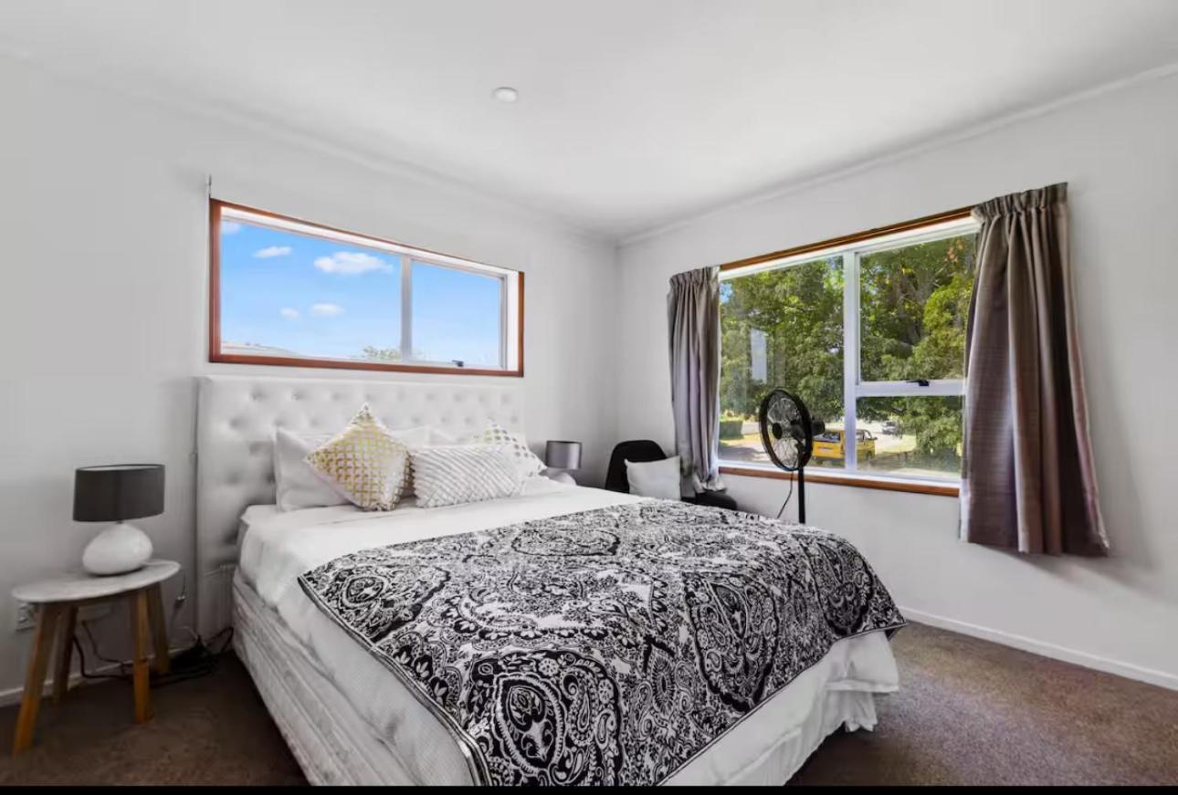 Holiday home Absolutely Front House-private Access Rotorua