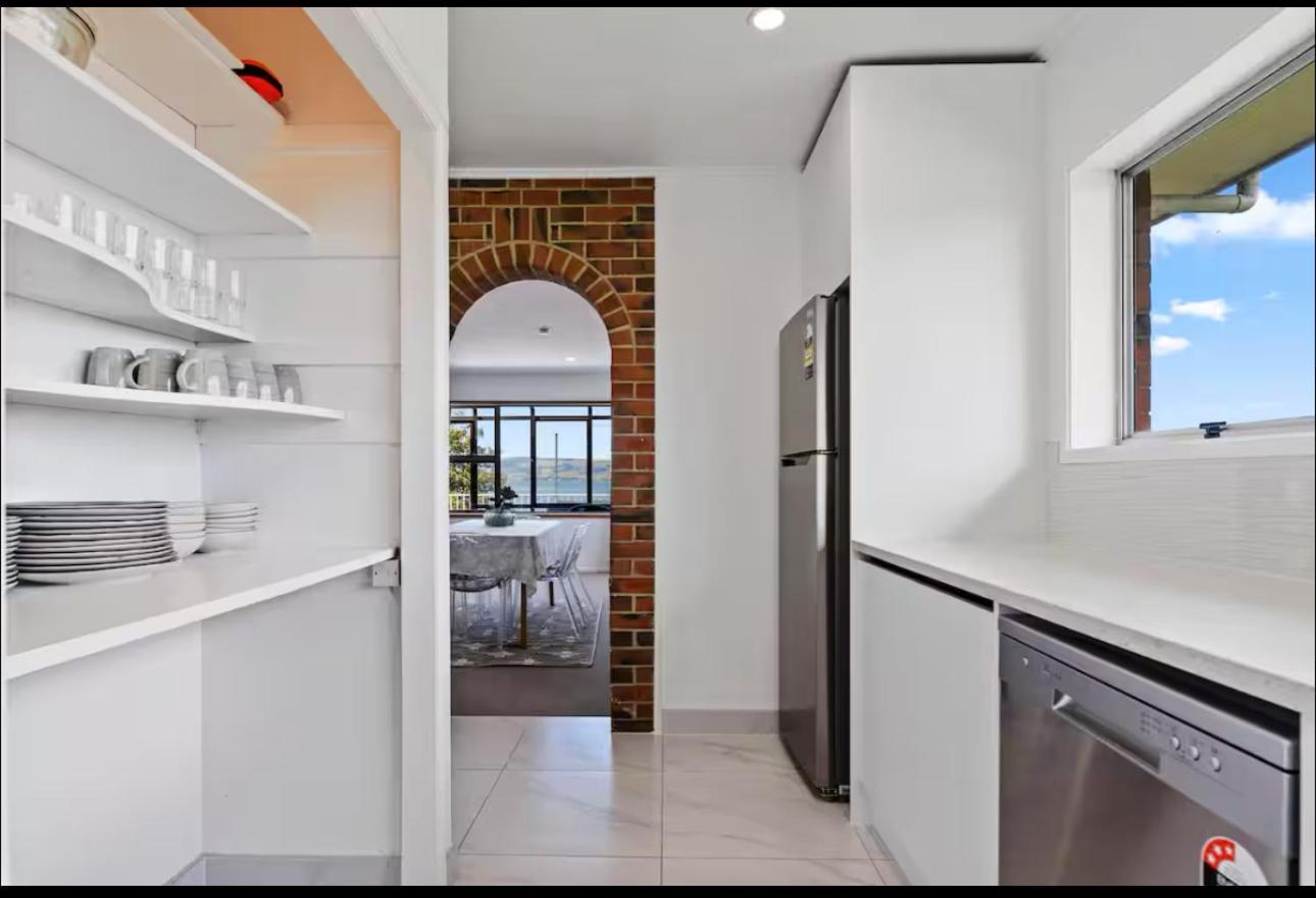 Absolutely Front House-private Access Holiday home *
