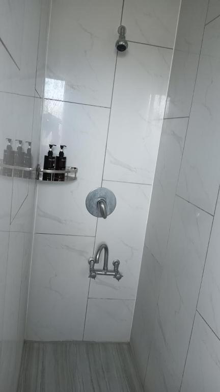 Serviced 3 Bedroom House Holiday home *