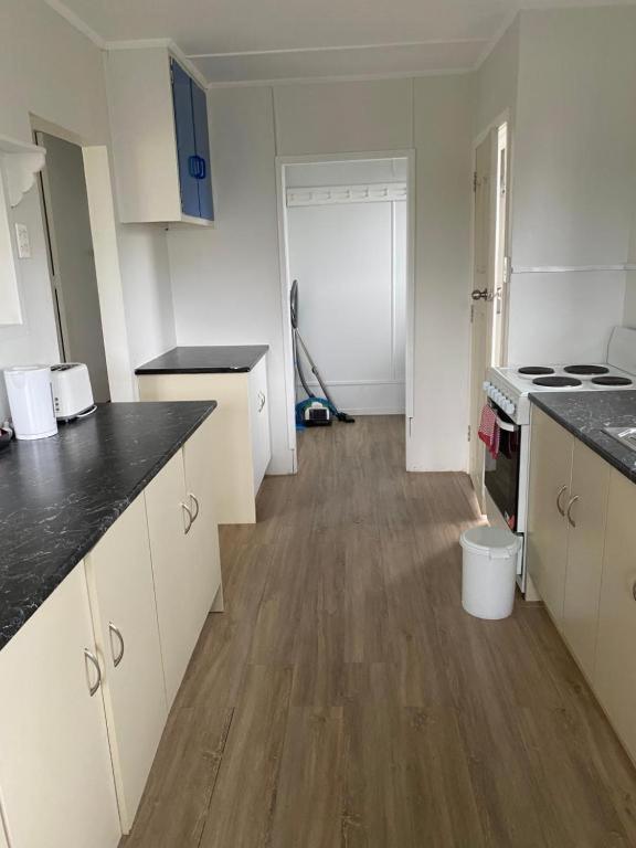 Serviced 3 Bedroom House Holiday home *
