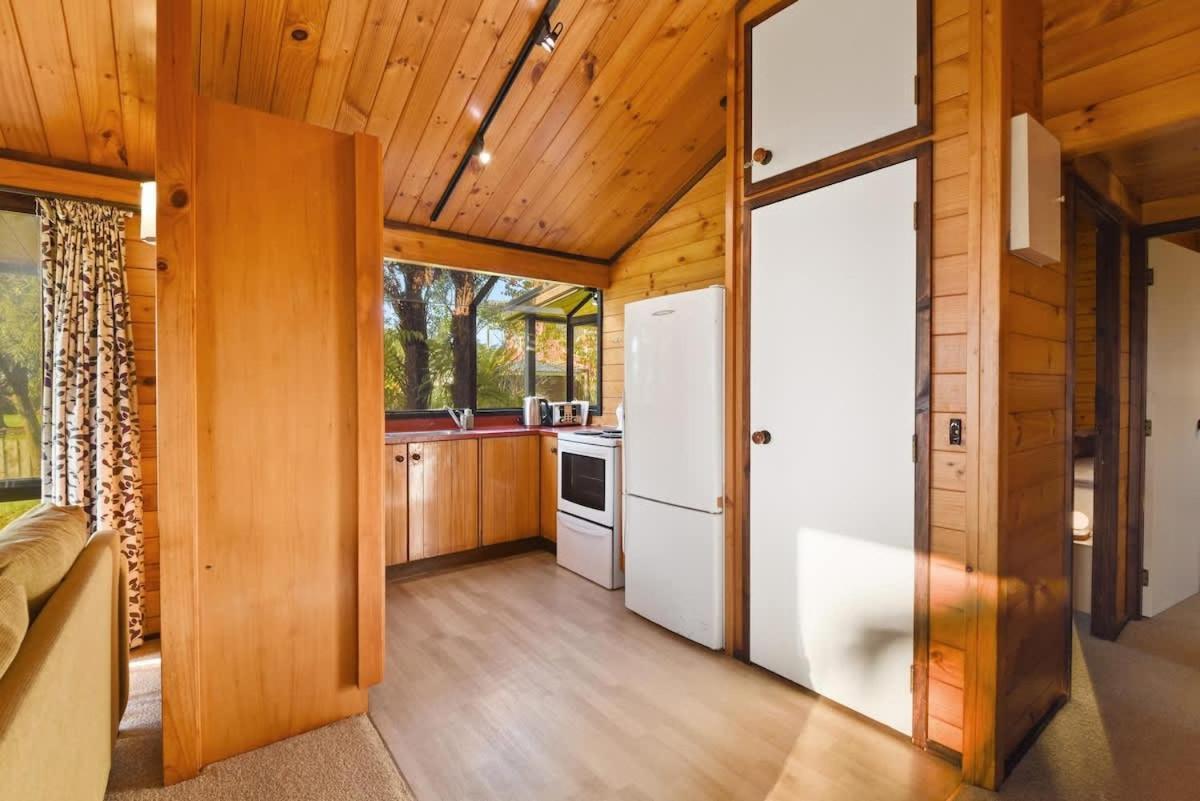 Cooper's Lakeside Holiday home