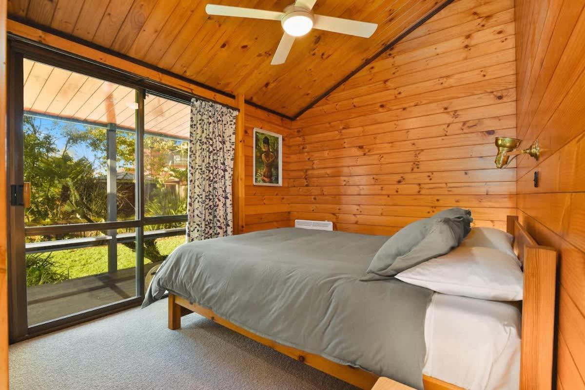 Cooper's Lakeside Holiday home *