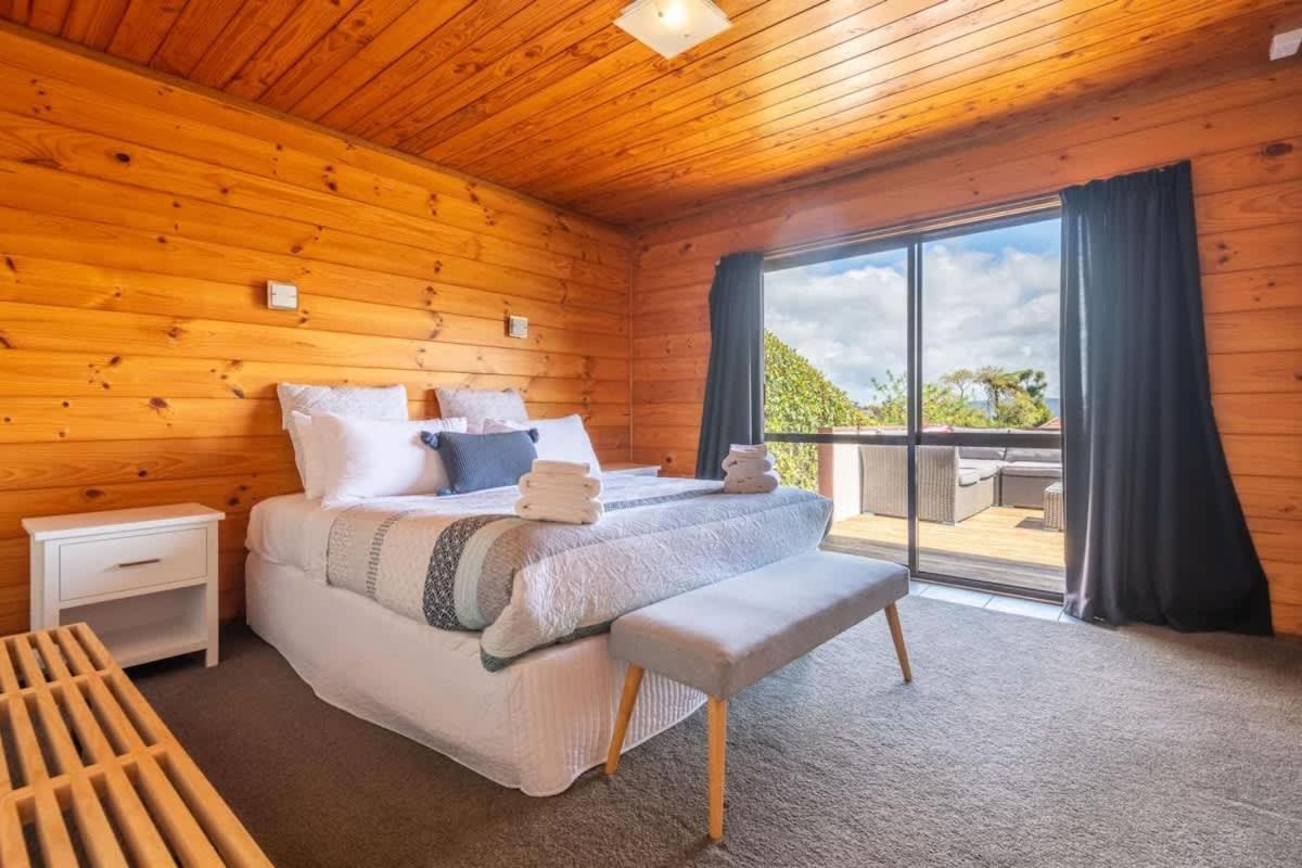 Deluxe Redwoods Holiday home *