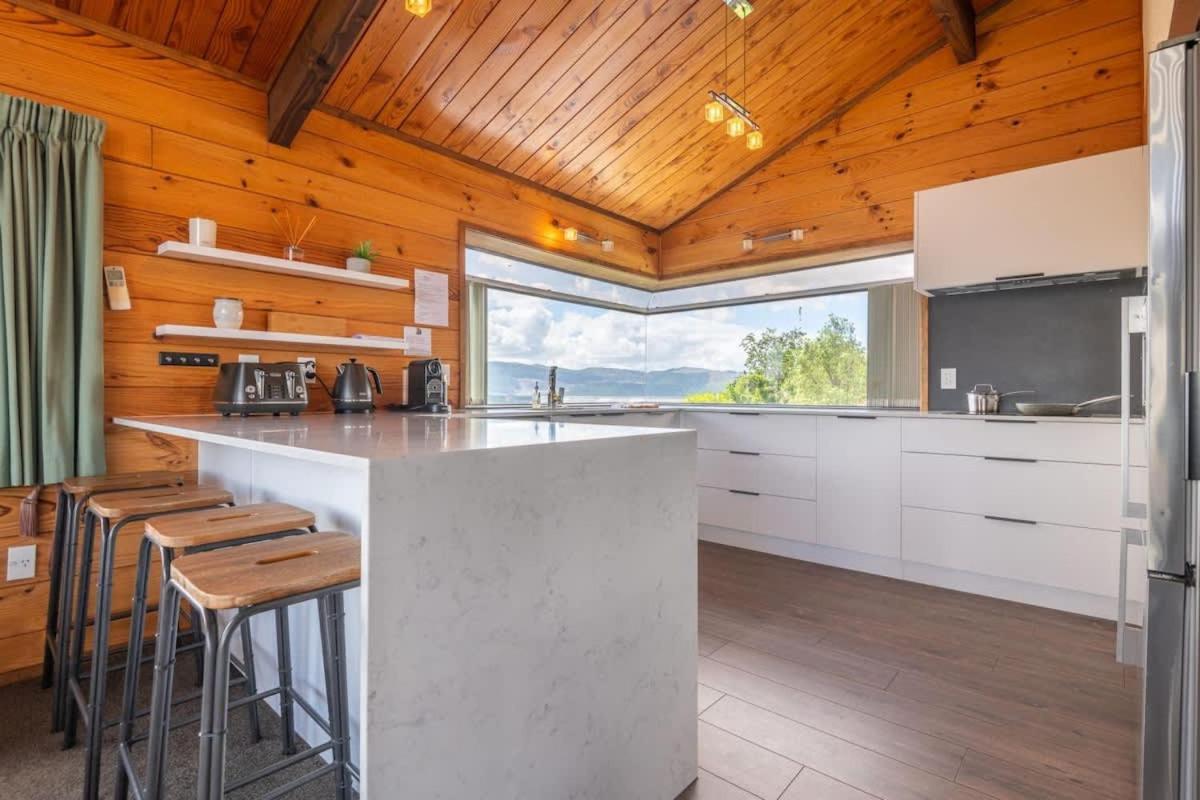 Deluxe Redwoods Holiday home Rotorua