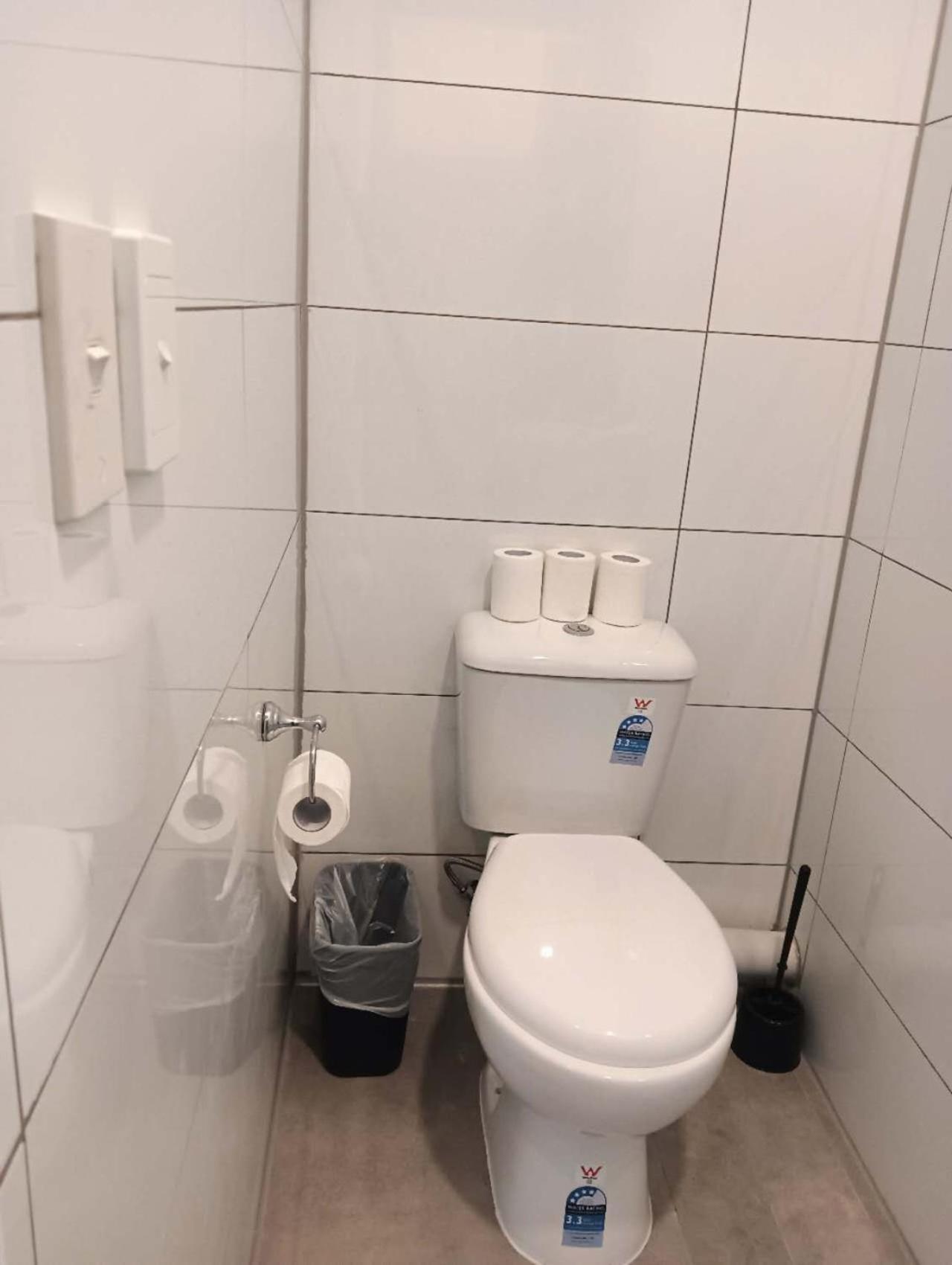 1 Double Beds Apartment *