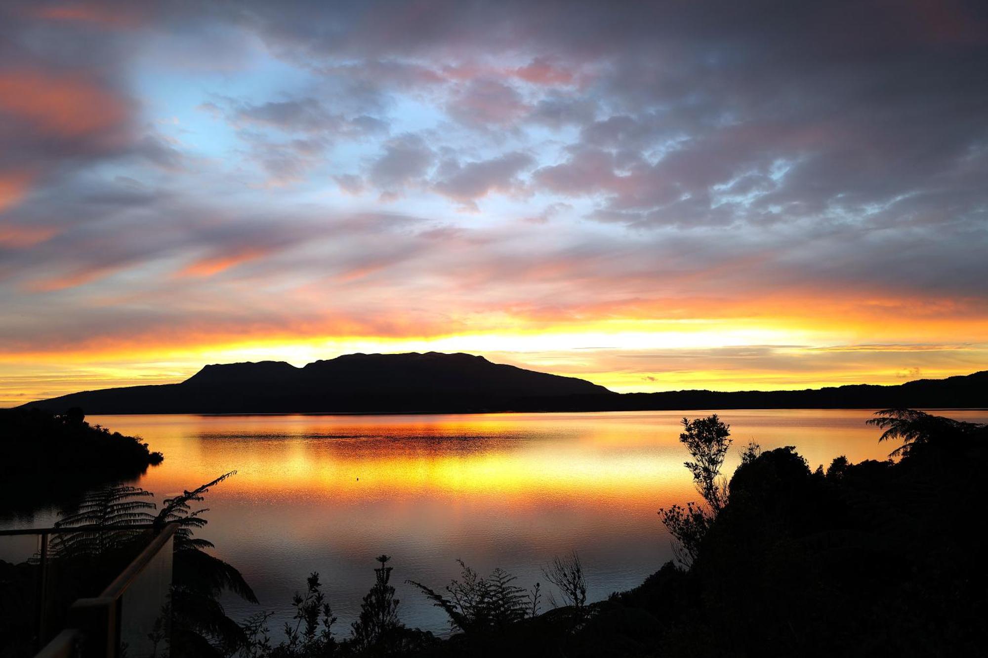 Edge Retreat, Tarawera Holiday home *