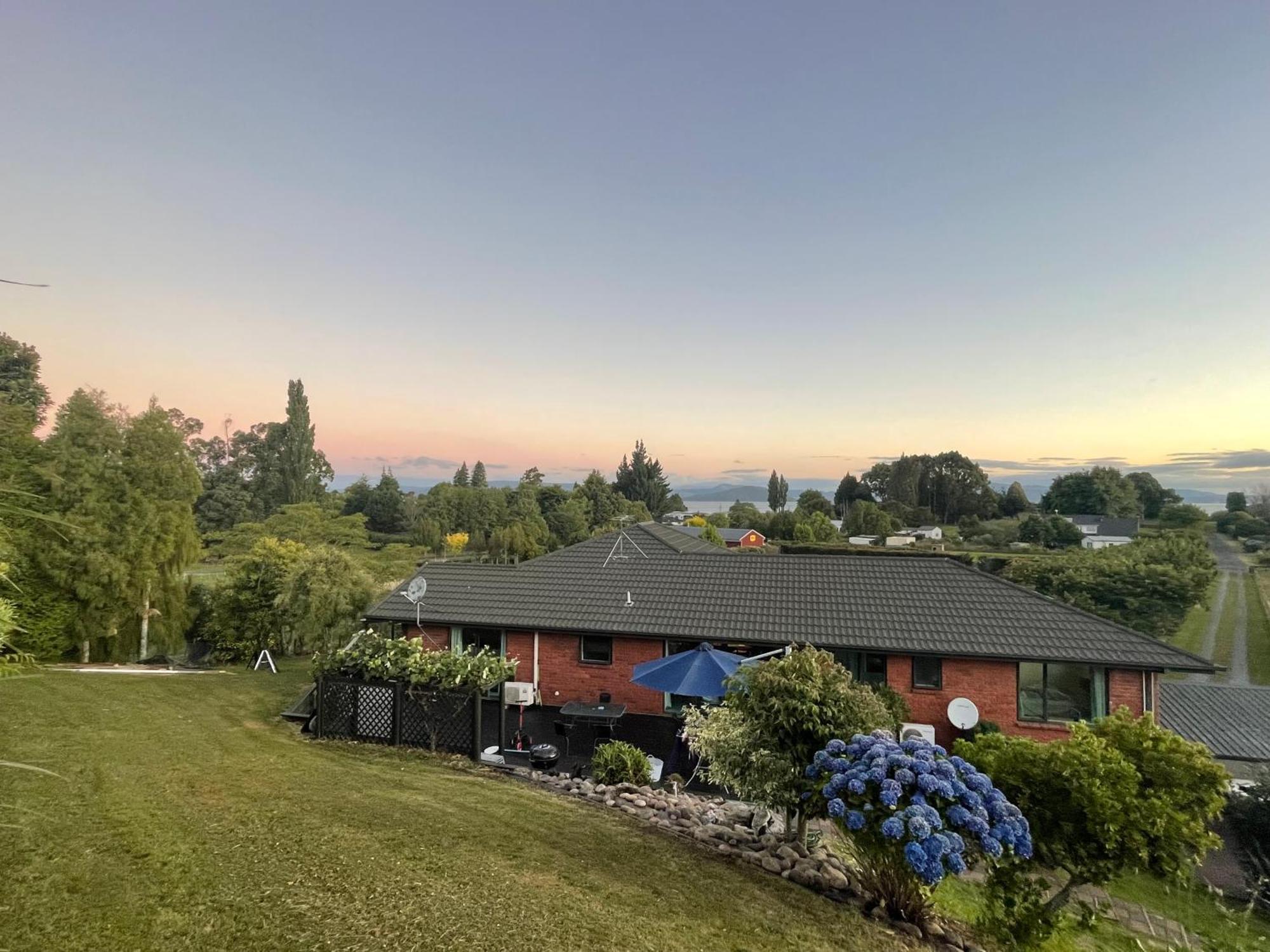 Rotorua Family Retreat Hamurana 10000Sqm Lawn *